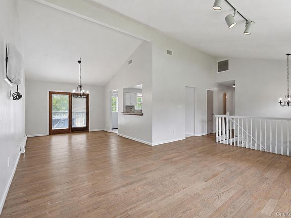 3rd image of 11 Chandler Drive