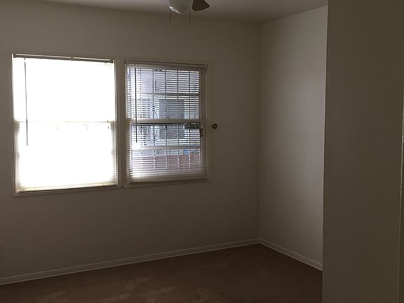 5th image of 1138 W 85th St