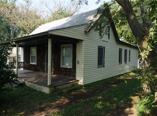 106 S Park Ave, Independence, MO 64050
