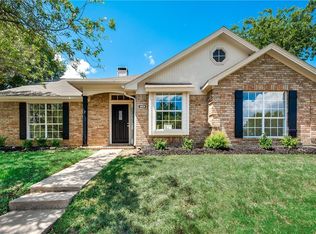 1404 Dudley Dr, Carrollton, TX 75007