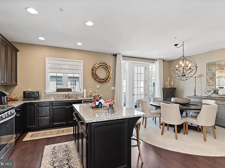 3271 Lark Way — Photo 4