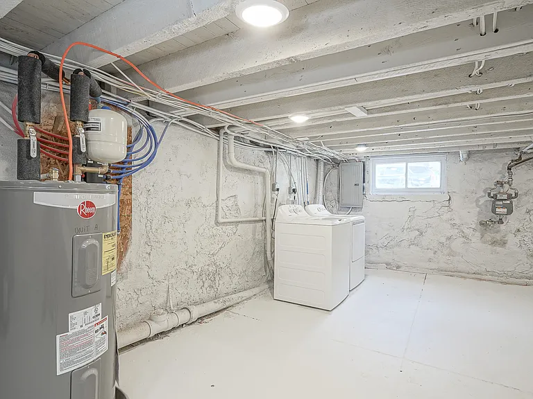 2028 Moore St #1 — Photo 12