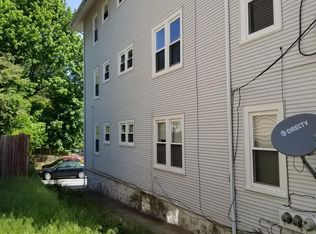 518 Willow St APT 2, Woonsocket, RI 02895