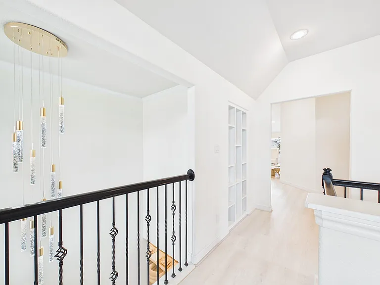 24711 Miltonwood St — Photo 30
