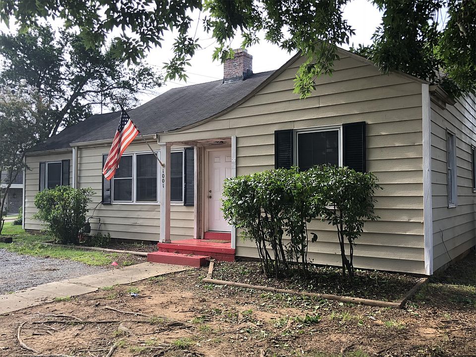 2nd image of 1001 Elmwood Dr