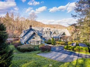 222 W Lake Rd, Tuxedo Park, NY 10987