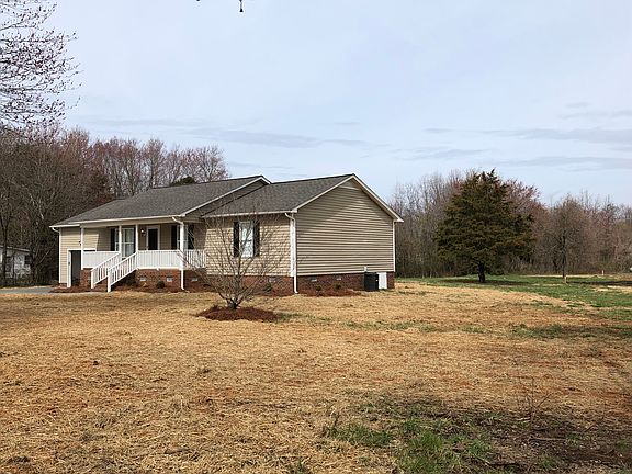 5th image of 7402 Greenlawn Dr