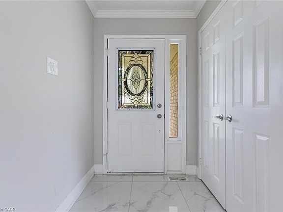 4th image of 18555 Hurontario St