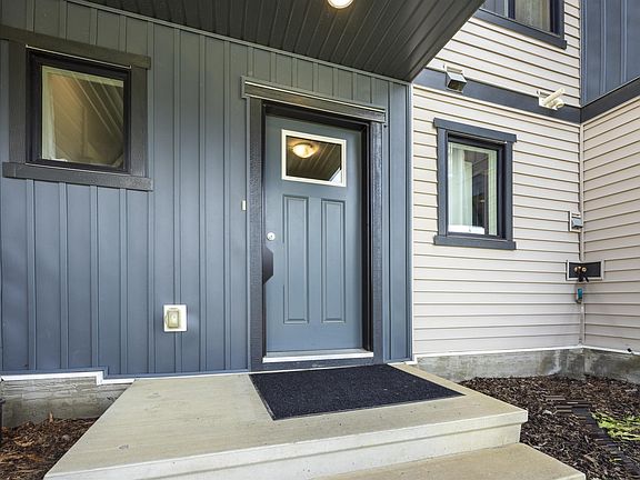 2nd image of 1246 Aster Blvd NW
