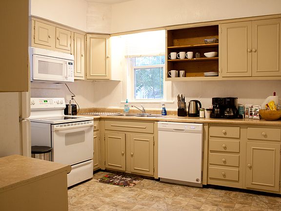 4th image of 2818 Peery Ave