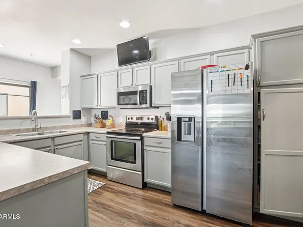 6770 N 47TH Avenue #2011, Glendale, AZ 85301