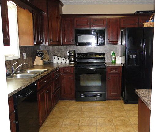 4th image of 622 Lee Road 2087