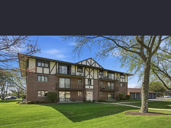 11042 S Theresa Cir, Palos Hills, IL 60465