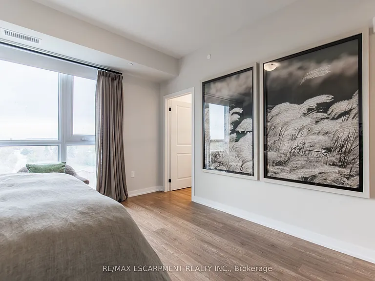 870 Queenston Rd #504 — Photo 31