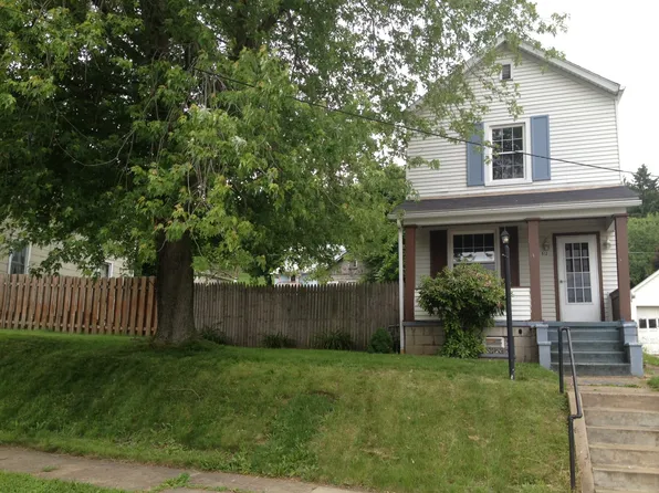 512 Orchard Ave, Ellwood City, PA 16117