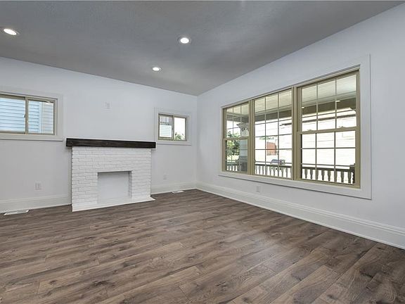 3rd image of 1686 W 69th St