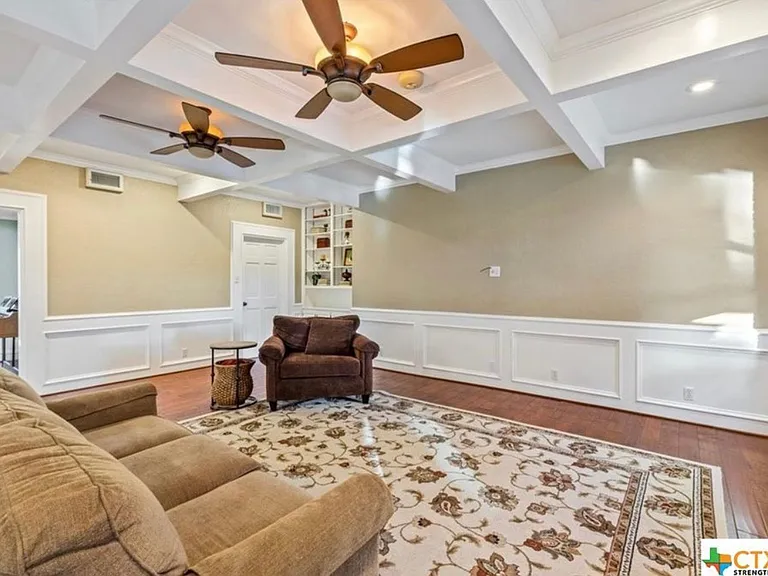 3069 Summit Dr — Photo 11