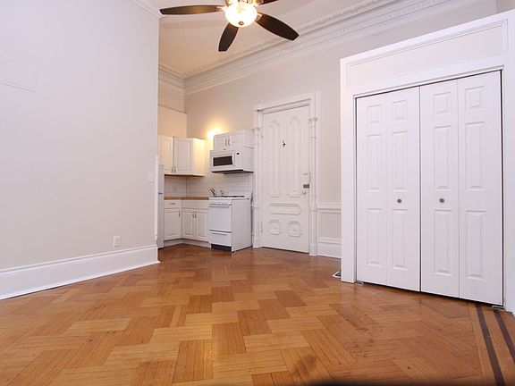 4th image of 231 Albany Ave APT 1
