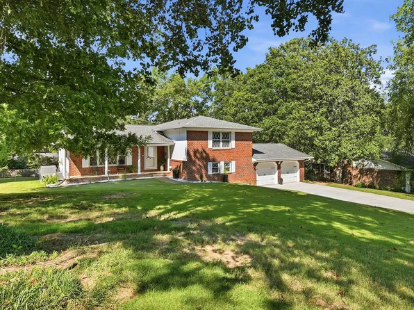4715 N Forest Rd, Hixson, TN 37343