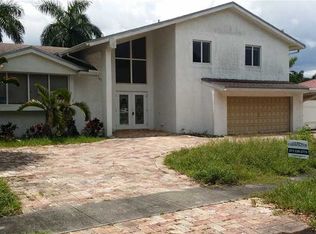 5320 SW 20th St, Plantation, FL 33317
