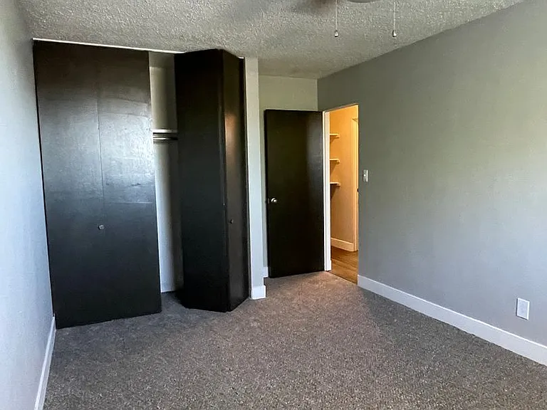 Harvin Apartments — Photo 58