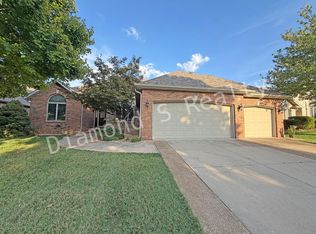 3316 S Hillsboro Ave, Springfield, MO 65804