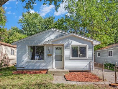998 Dewey St, Pontiac, MI, 48340