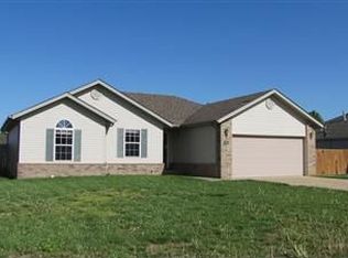 1686 S Waco Ave, Springfield, MO 65802