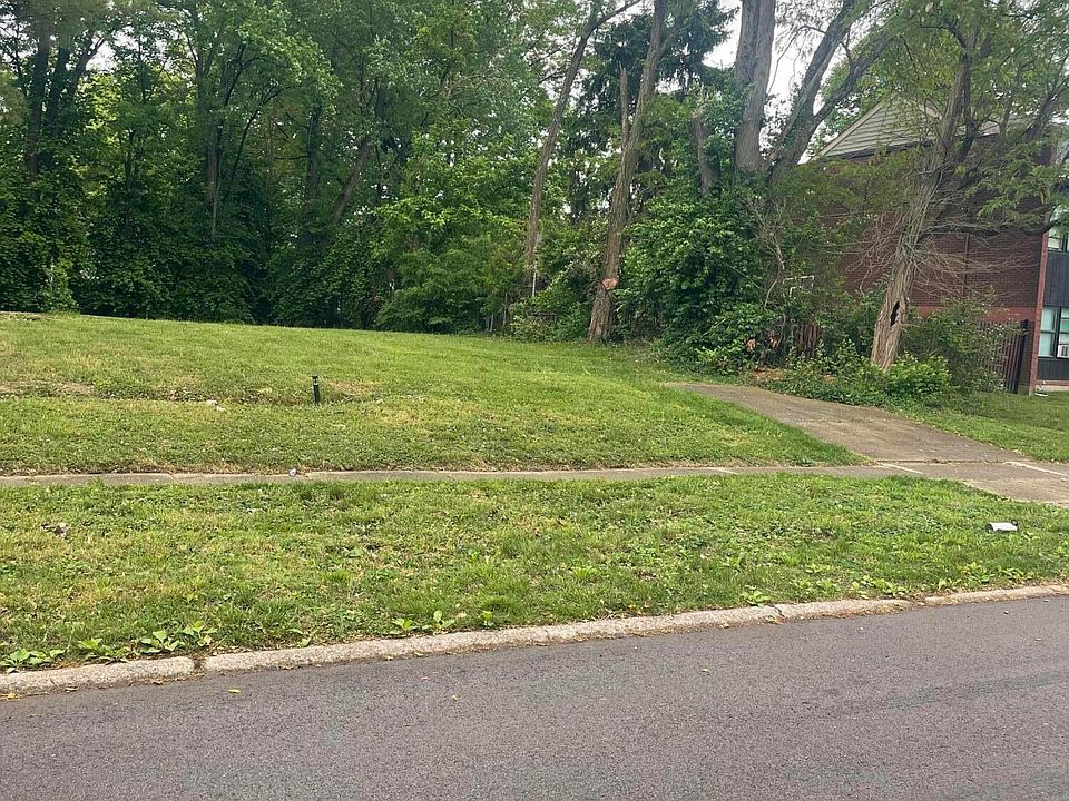 2nd image of 5703 Ridgecrest Rd