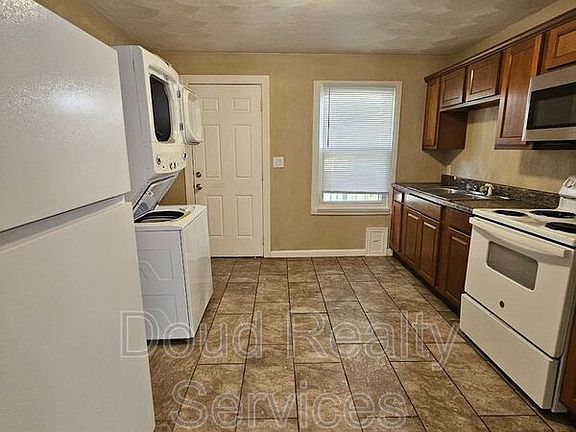 4th image of 35 Grove St