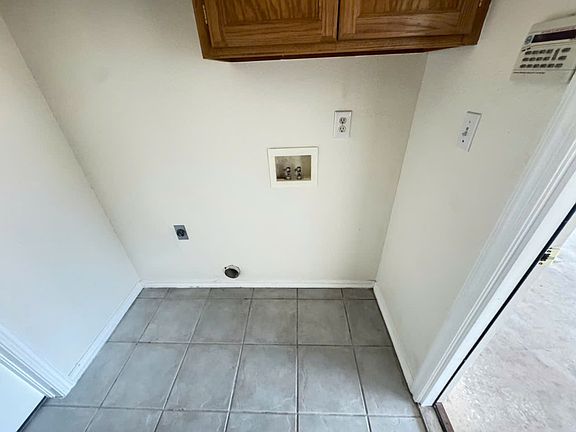 5th image of 1424 Glen Ellen Cir