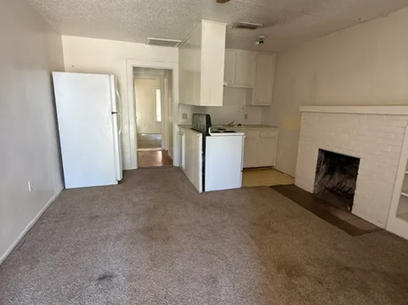 2209 15th St #B, Lubbock, TX 79401