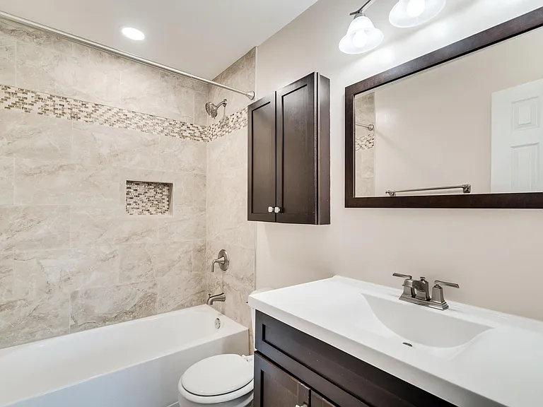 6412 Warren Point Ct — Photo 22