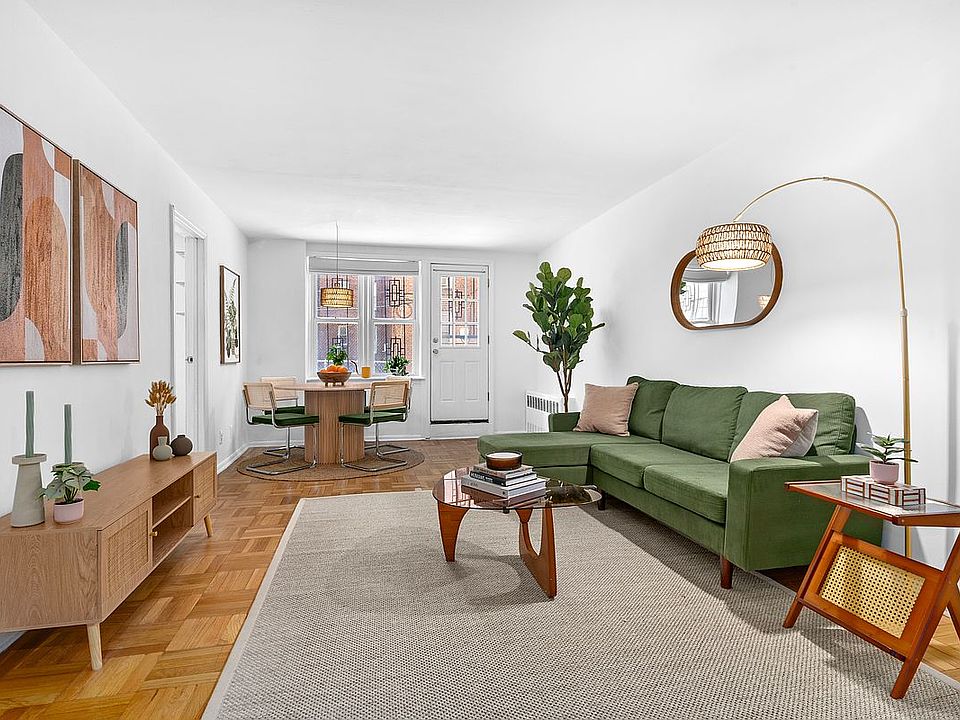 1st image of 400 E 17th St APT 210