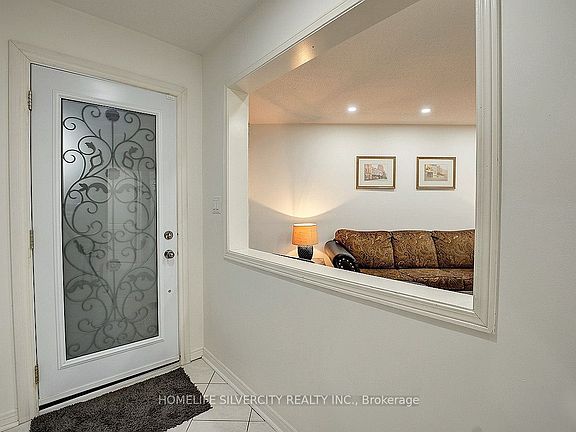 4th image of 11 Rangeland Rd