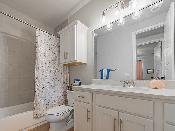 3rd image of 1105 Ponderosa Bend