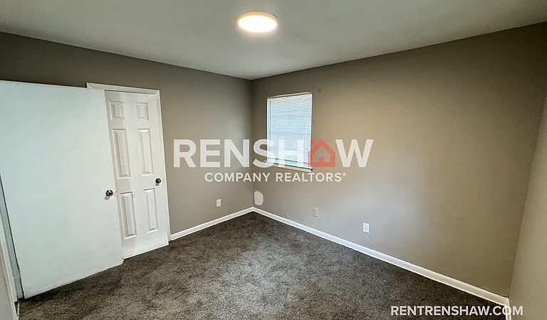 1072 S Willett St — Photo 11