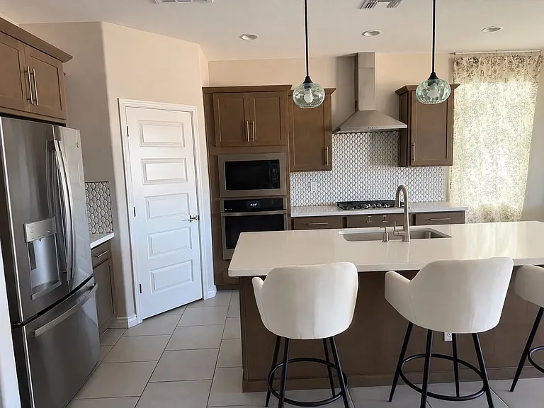 4036 E Ghost Flower Ln — Photo 2