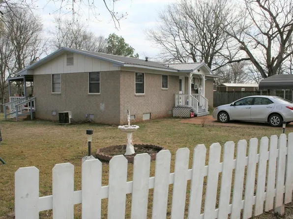 206 Tabor St, Imboden, AR 72434