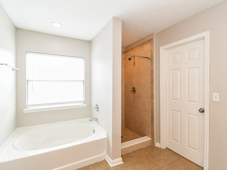 11512 Bonnie Lakes Ct — Photo 13