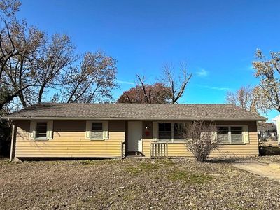 1013 N West St, Nevada, MO, 64772