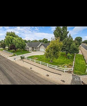 3rd image of 1509 Andover Ct