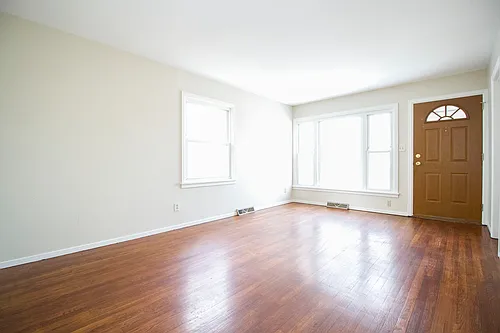 7 W Capistrano Ave — Photo 3