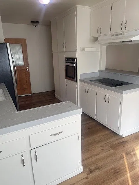 12 bed, 6388 sqft, $2,600 — Photo 4