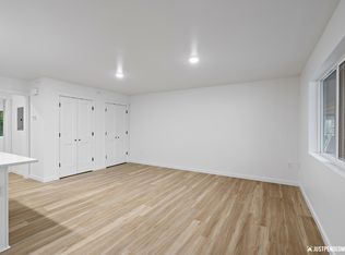 12330 Lake St #18116970, Eagle River, AK 99577