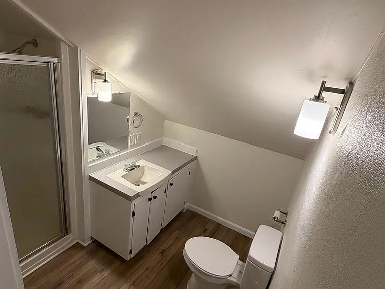 421 Golden Ave — Photo 12