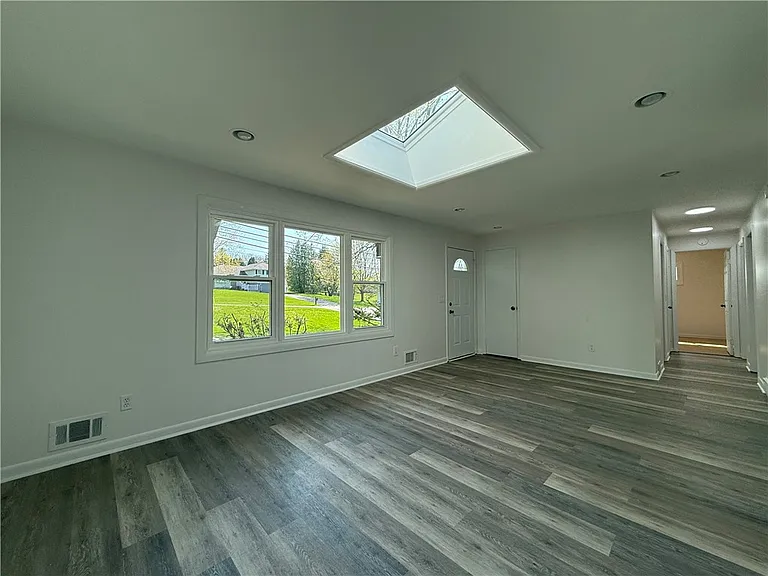 1656 Jefferson Rd — Photo 15