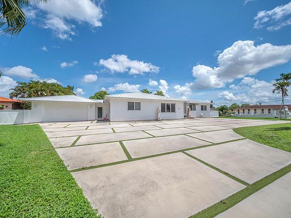 2nd image of 2951 SW 139TH Avenue