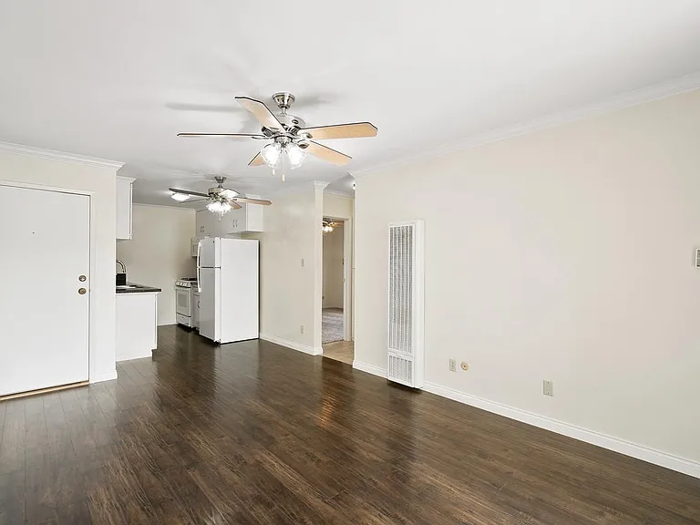 2266 Cazador Dr #17 — Photo 5