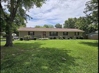 105 Hamel Dr, Chickamauga, GA 30707